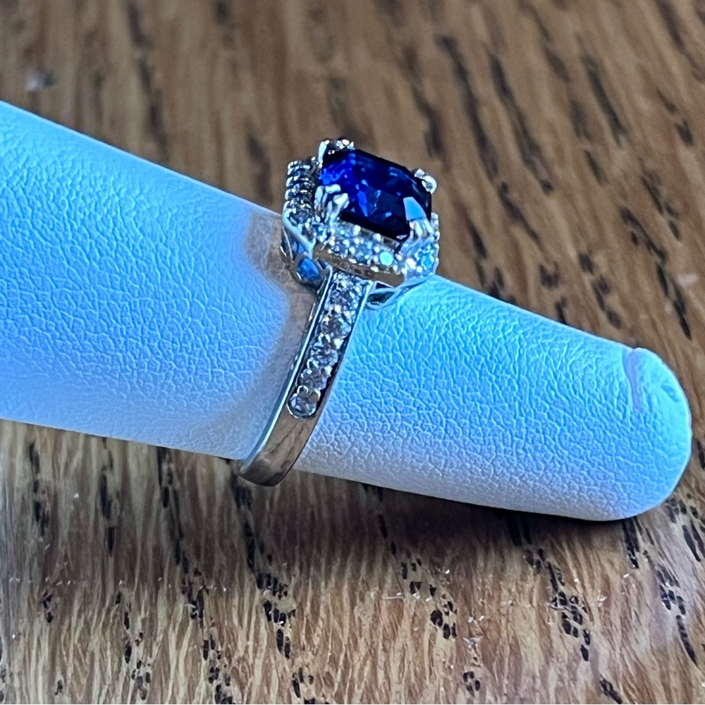 ⭐️ Blue CZ Sterling Silver Ring Size 5.25 - Picture 11 of 13